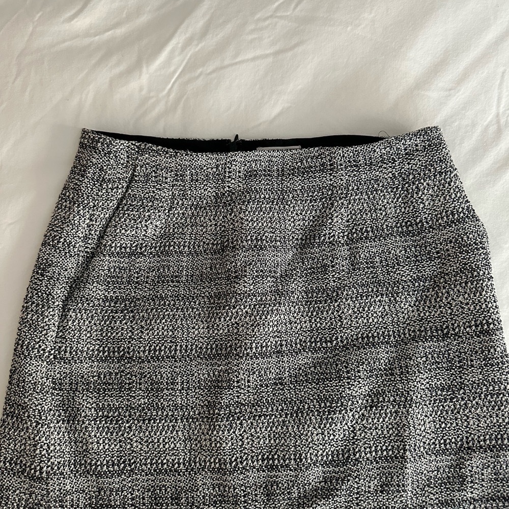 Aritzia Babaton Bryn Tweed Mini Skirt